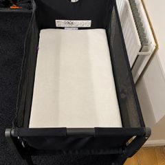 SnuzPod Studio Bedside Baby Crib Like New