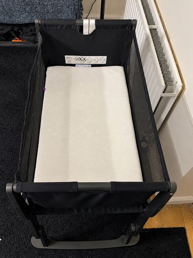 SnuzPod Studio Bedside Baby Crib Like New