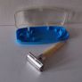 Vintage Gillette : Slim Twist Razor with Original Case - 1970s Image 3