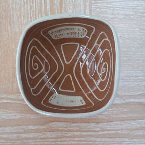 Ring Ceramics Square Bowl