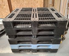 Plastic palettes 9x