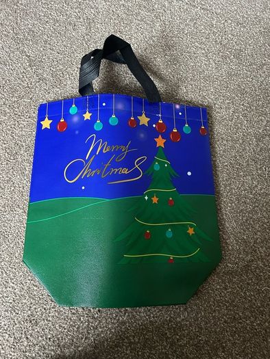 Christmas gift bags x5