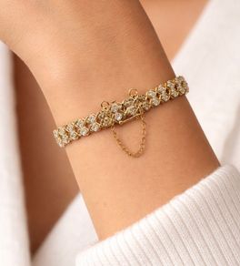 76 Diamond Crossover Chain Tennis Bracelet.