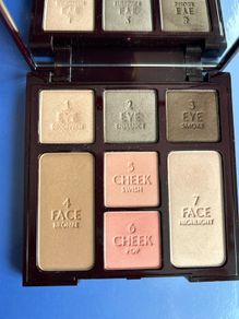 Charlotte Tilbury Instant Look In A Palette in Beauty Glow palette