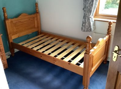 Solid pine single bed