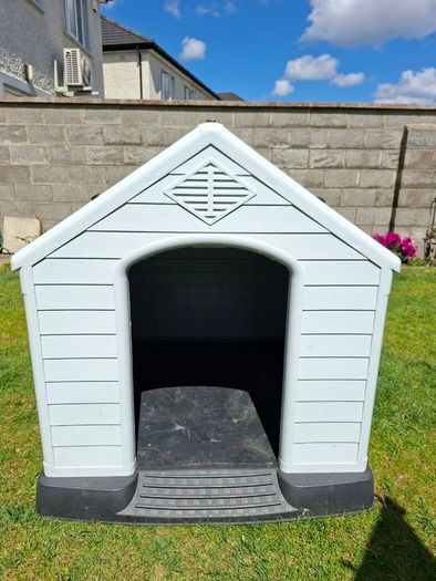 Very Large Kennel with Gate