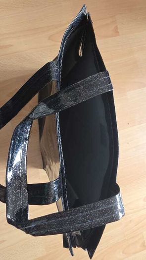 London Knightsbridge Tote Bag, Large size, retails at 100 Euros