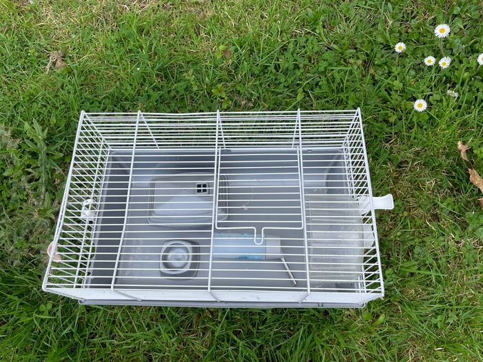 hamster cage and accessories need gone asap