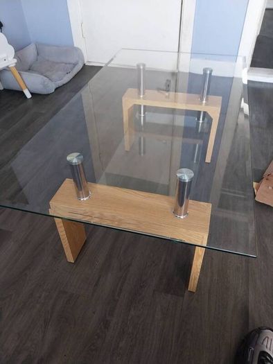 Stylish Two tier glass coffee table in excellent condition