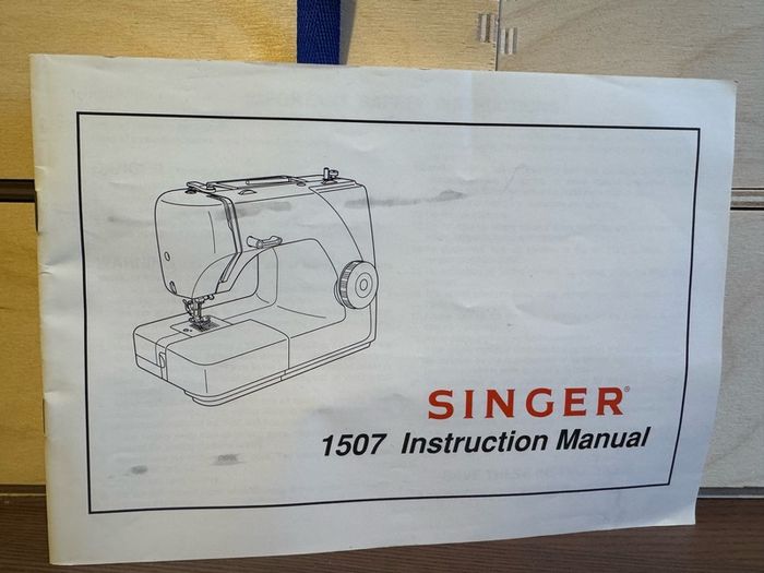 Singer Sewing Machine 1507