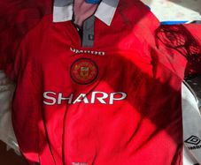 Retro Man Utd jersey