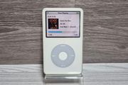 Apple iPod Classic 5th Generation White A1136 30GB With Songs