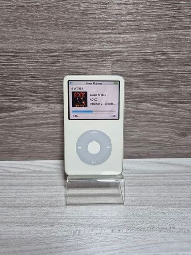 Apple iPod Classic 5th Generation White A1136 30GB With Songs