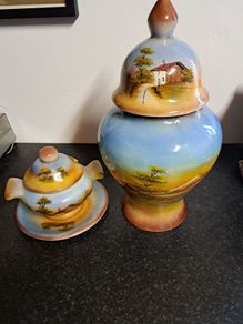 Urn and bowl with chinese motifs