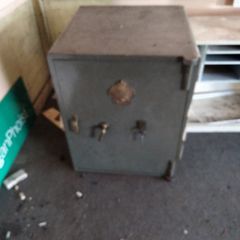 vintage safe