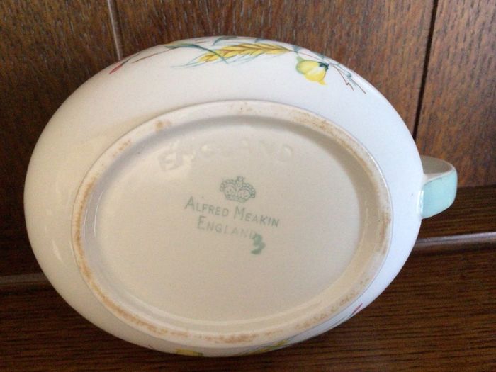 Alfred Meakin 1950s Harvest Bouquet Tableware Serving platters 2 Tureens and Gravy Boat