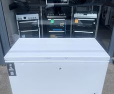 Brand new display model PowerPoint 400 litre chest freezer