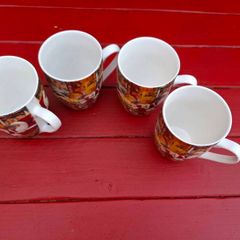 4 Christmas Mugs