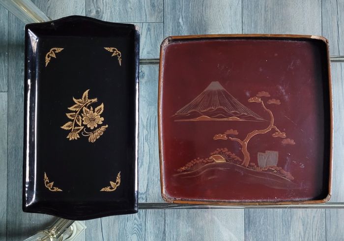 Vintage pair of japanese laquerware trays