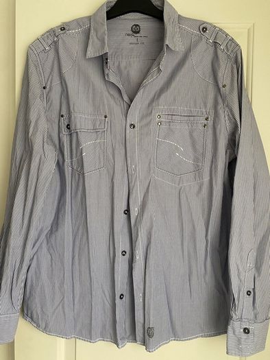 Selection of shirts size L 5 euro each