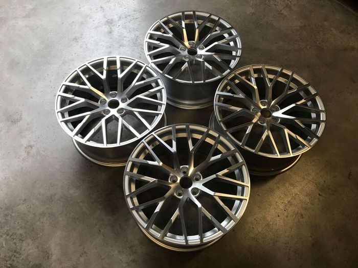 18" Inch Audi R8 V10 Style Alloy Wheels - Vw Polo -  Seat Ibiza -  Audi A1 Tt - 5x100