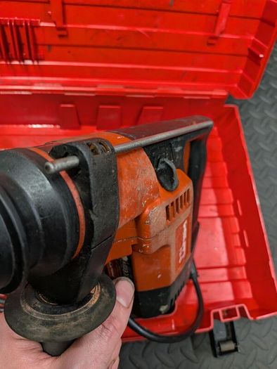 Hilti TE5 220v