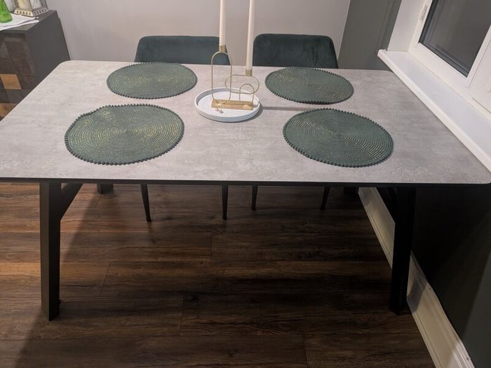 Dinning table