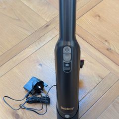 Handheld vacuum