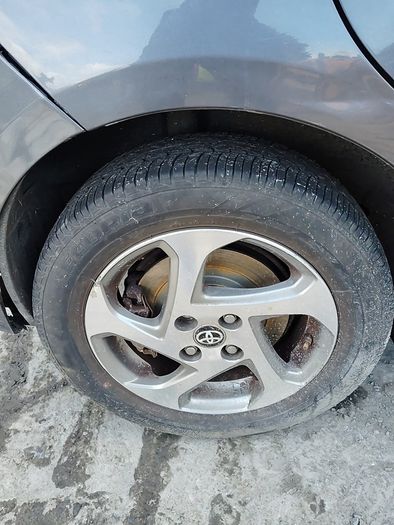 Breaking Toyota Yaris 2014 petrol