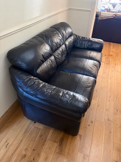 black leather 3-seater sofa / couch