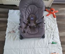 bouncer and play mat
