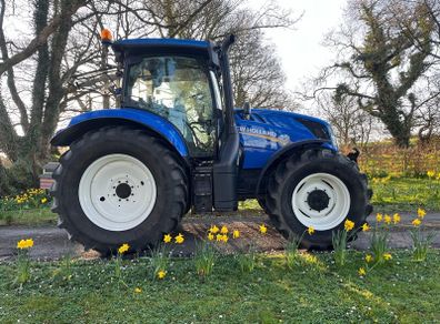 New Holland t6.180