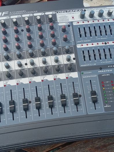 Reduced mixer amp 9 channel + effects 400w one channel comes and goes so needs attention but great sturdy unit