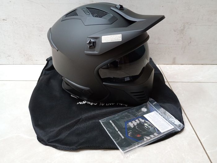 ILM Matte Black Motorbike Helmet size XL 61-62cm
