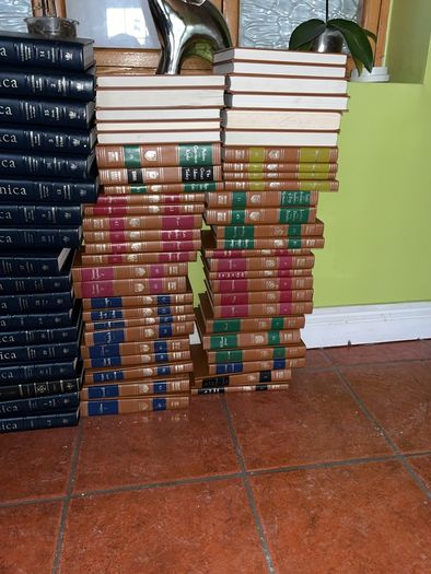 Encyclopaedia Britannica Book Collection