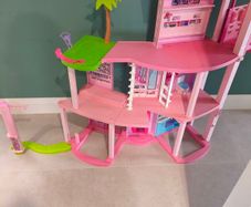 Barbie dream house