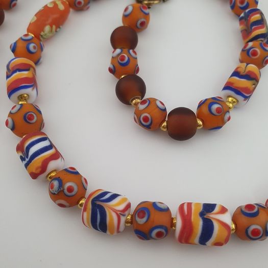 Vintage Venetian Style Skunk Eyes & Feather Desgin Glass Beads Necklace