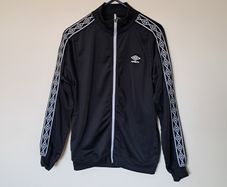 Umbro retro full zip Size medium ptp 20" black/white in excellent condition