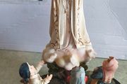 Our Lady of Fatima with Children Prayer Statue of the Holy Rosary 10 1/4 inches.