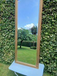 Mirror.