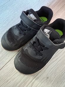 Nike Kids shoes Size UK7.5 EU25 black white