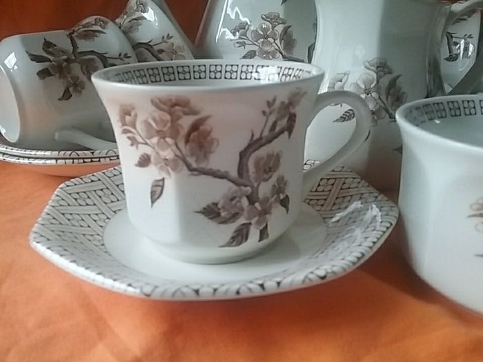 J. & G. Meakin "Innocense" Coffee Set