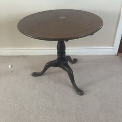 Antique Mahogany Tilt Table