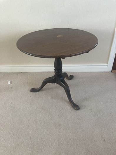 Antique Mahogany Tilt Table