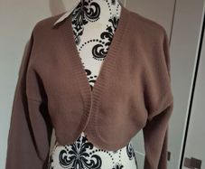 New womans shrug size L
