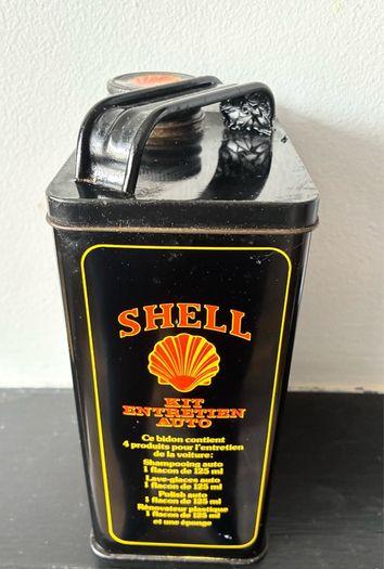 Vintage Shell Car Care Kit Tin