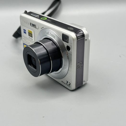 Sony DSC-W120 7.2MP Digital Camera Silver + Battery + SD
