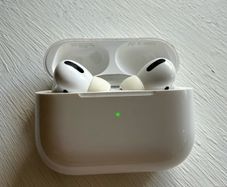 Apple AirPods Pro(1st Generation)