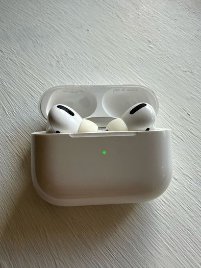 Apple AirPods Pro(1st Generation)