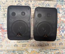 Behringer Monitor Speakers 1C